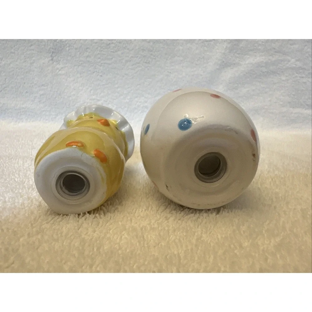 Ceramic Chick & Easter Egg Salt & Pepper Shakers‎ 3.5 X 2